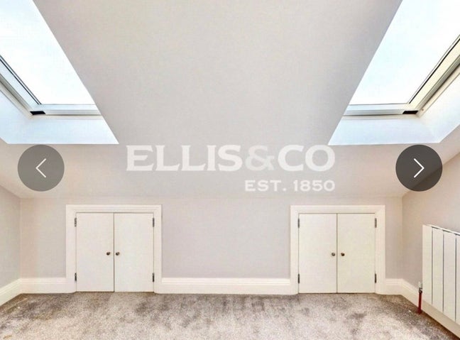 Beautiful mansion in the heart of perivale🏡 Main Photo