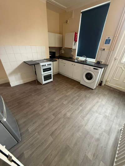 3 Bedroom Family Home | Leeds | Dss Welcome | Main Photo