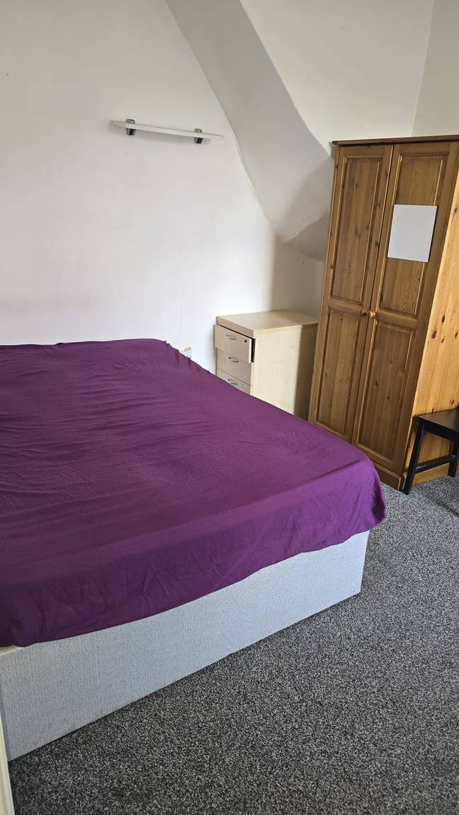 Double Room Available Immediately Main Photo