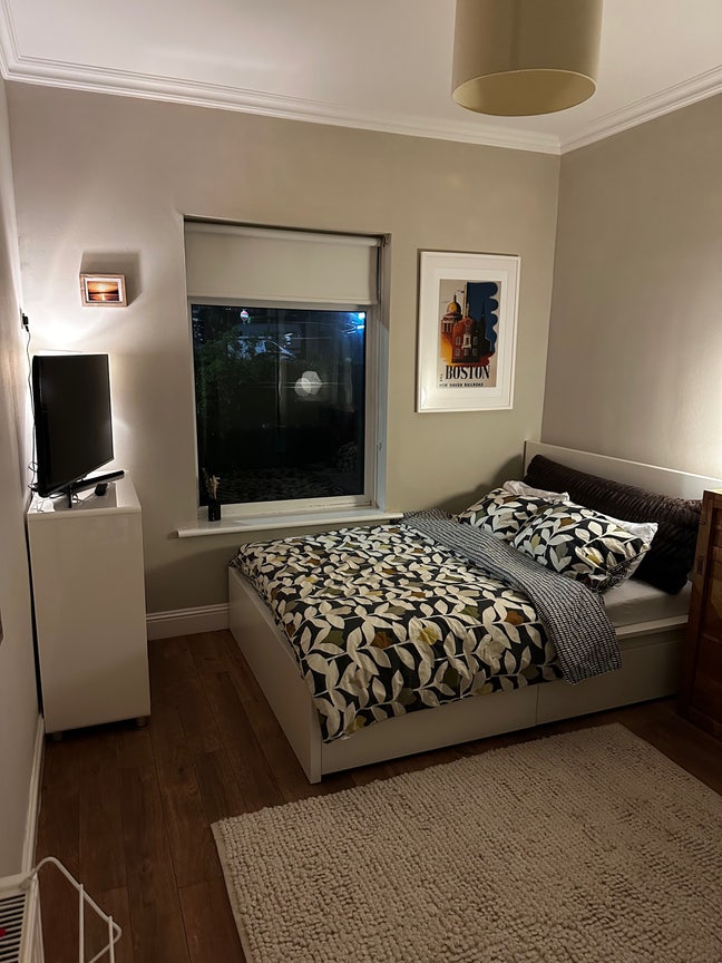 Cardonald double bedroom available  Main Photo
