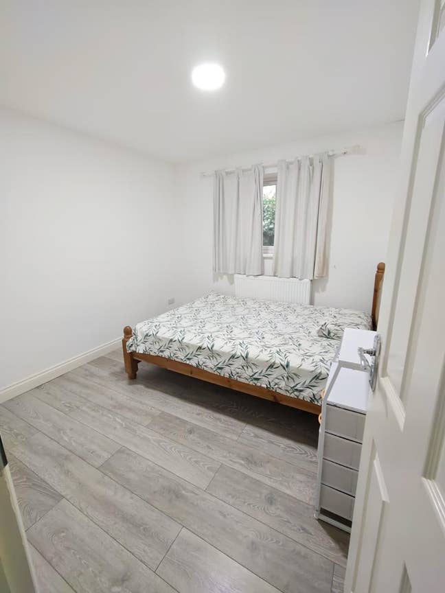 Double Room for Single Female | Garden | IG3 8NB Main Photo