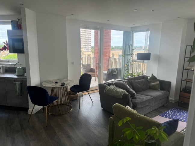 Furnished double room with private bathroom  Main Photo