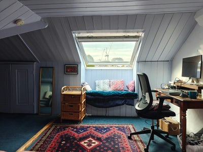 ✨ Double Attic Room in Cosy, Friendly Flat - &pound;1014 Main Photo