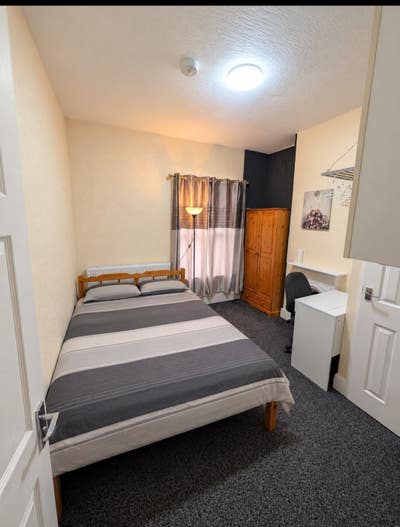 Prime En-Suite Room | Bills Included | City Centre Main Photo