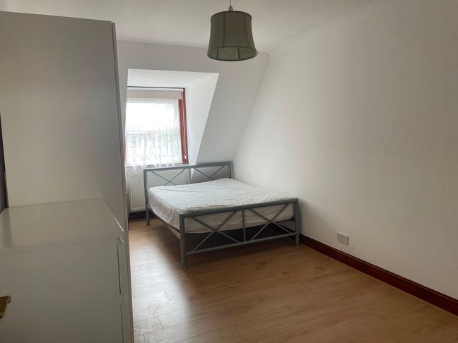 Room to rent Harrow on the Hill, 5 min  Main Photo
