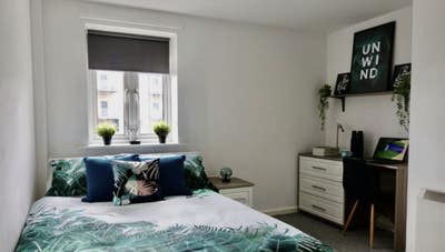 Student only: Large En-Suite Main Photo