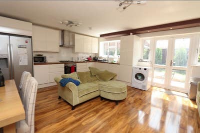 Prime E16 Property – Stylish & Exceptional  Main Photo