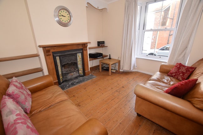 Excellent Room to rent Main Photo