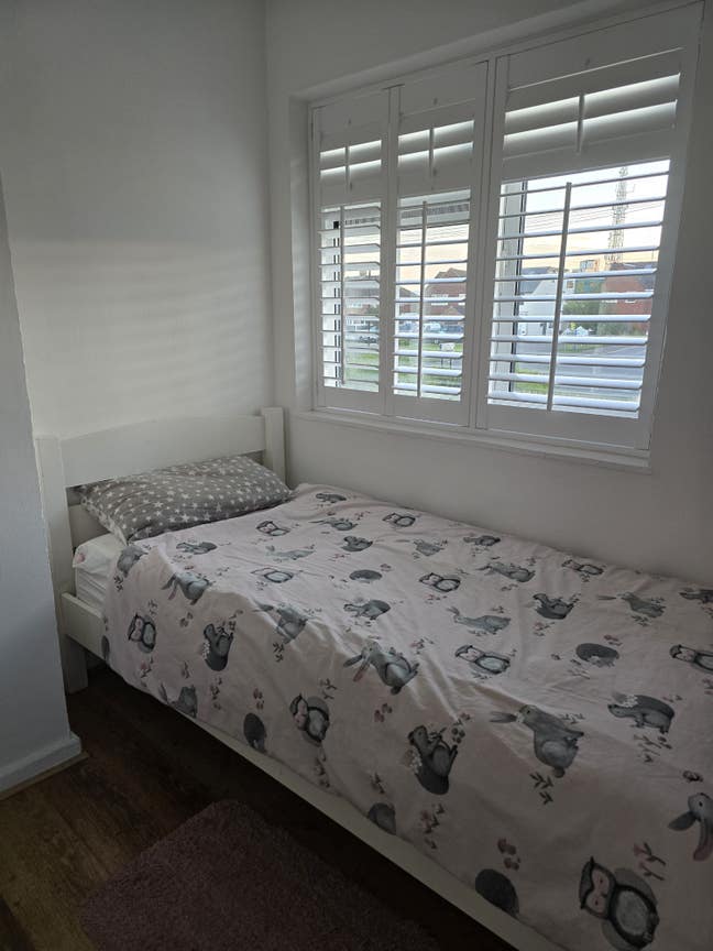A clean room to rent Main Photo
