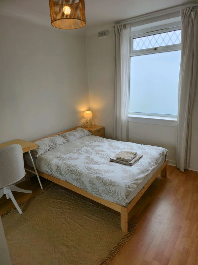 Cosy Room in Spacious Flat  Main Photo