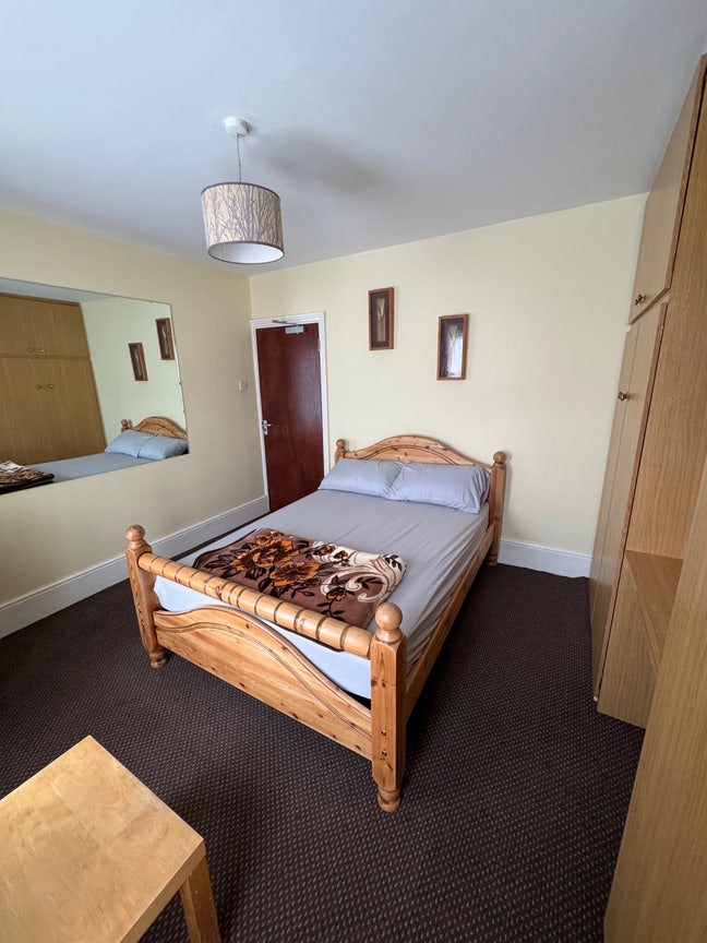 3 Rooms available to rent in shared property.  Main Photo