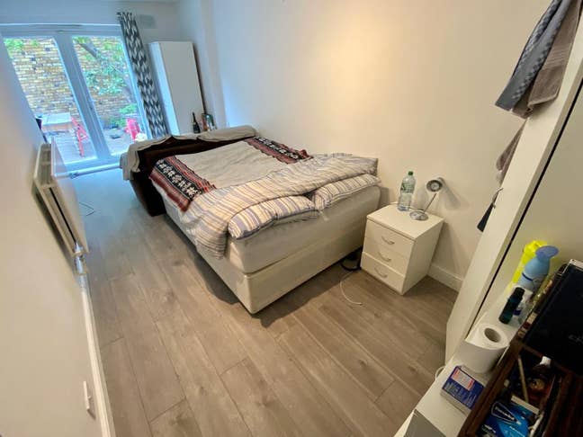 Master Room near Oval Main Photo