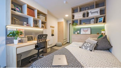 Urgent Tenancy Swap Needed in Leeds LS3 Main Photo