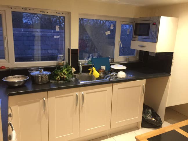 Ensuite Bedroom Avail Bills Inc-Whalley Range-M16 Main Photo