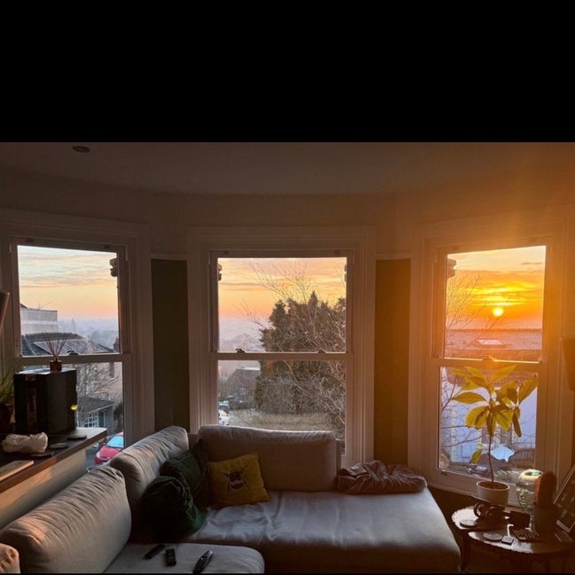 King size room, bills included Main Photo