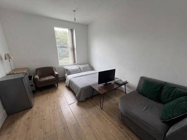 Double Room Available – Luton (LU3 1DJ) Main Photo
