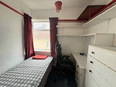 Single Room - Near the Centre & Gloucester Road  Main Photo
