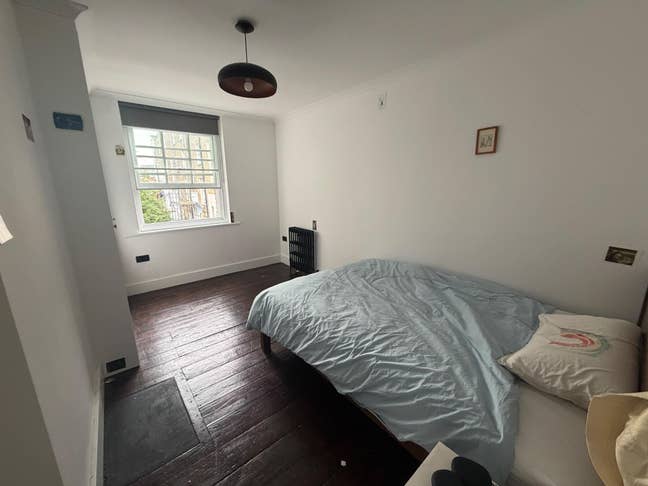 Sunny, Big Room in 3-Bedroom Flat Available Oct 1 Main Photo