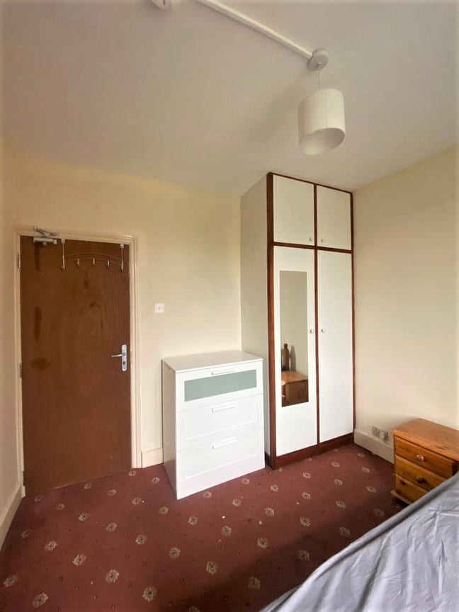 Furnished Room | All Bills Included Main Photo