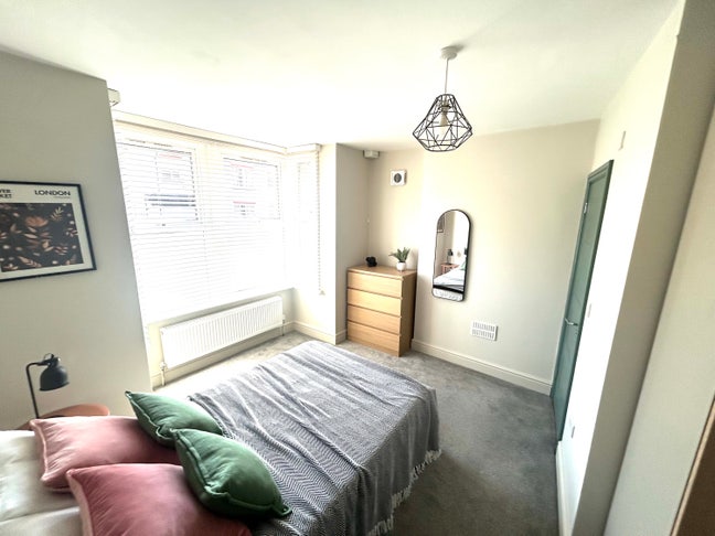 Big double en-suite 🏠 no deposit required 💰 Main Photo