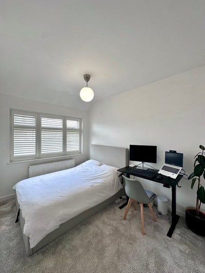 Double room in a Friendly Home Main Photo