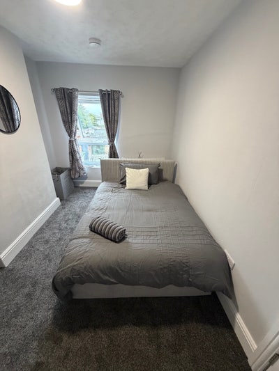 Nottingham Road, bills cleaner included Alfreton Main Photo