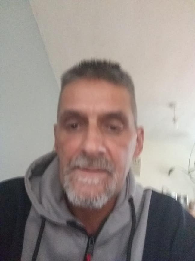 55 year old Male seeks a single or double room Main Photo