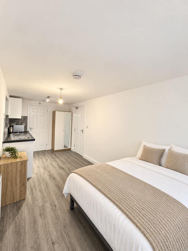 Brand New Studio in the City Centre Main Photo