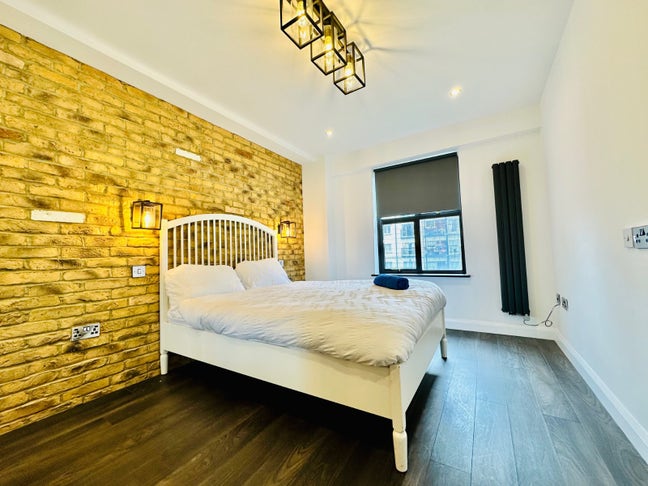 Amazing 2-bedroom flat to let in Mile End Main Photo