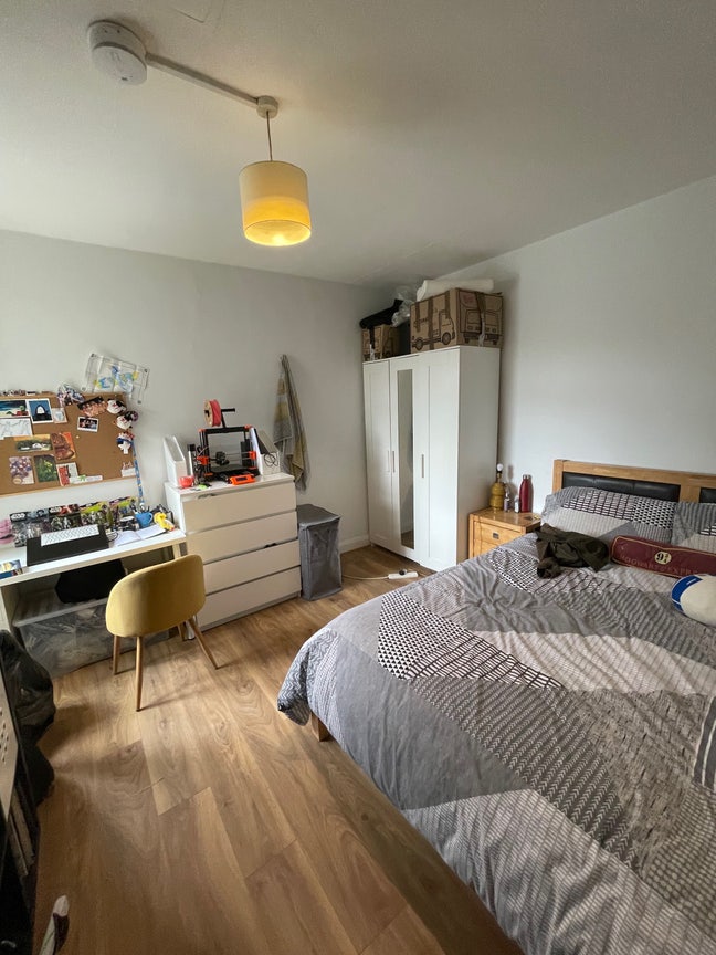 Furnished double room in West London W7 Main Photo