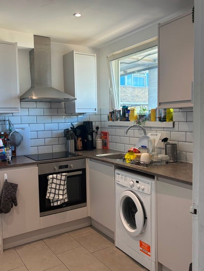Room available in SE1 - 11th October Main Photo
