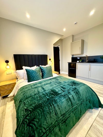🔥Wow 😍 Studio Heaven 🛌 | Bliss ✅ 4️⃣Min🏥 Main Photo