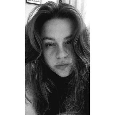 Professional Female seeks a double room Main Photo