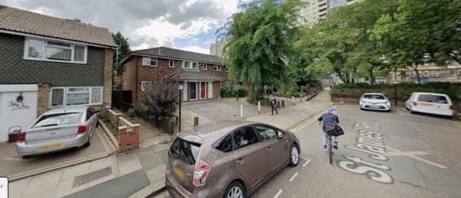 2-Bedroom House to Rent N9 0Qy Main Photo
