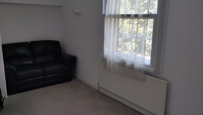 Studio Flat on East Reach, Taunton Main Photo