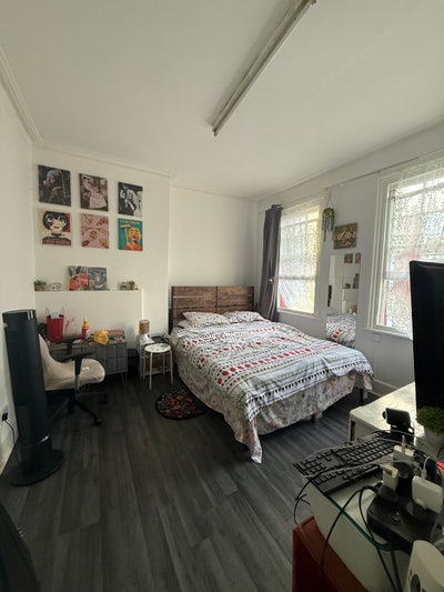 Short Term Let 2 mins from Station and Groceries Main Photo