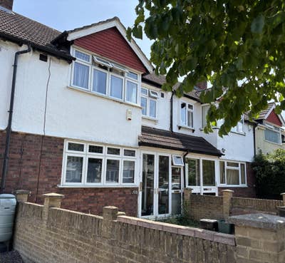 Large Double in Beckenham with Private Shower Rm Main Photo