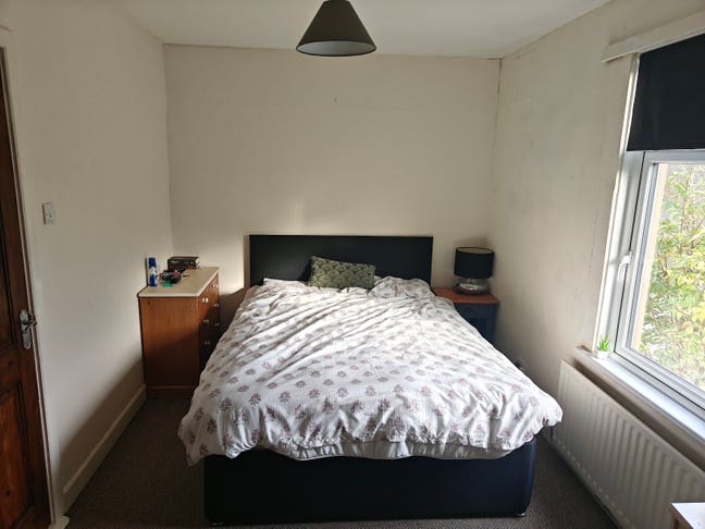 Double Room Available in a Quiet, Clean 2-Bedroom Main Photo