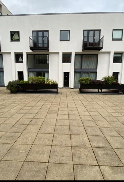 Double room in Farringdon house Main Photo