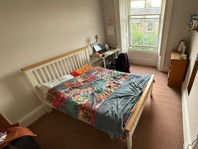 Lovely light & spacious room in central Edinburgh! Main Photo