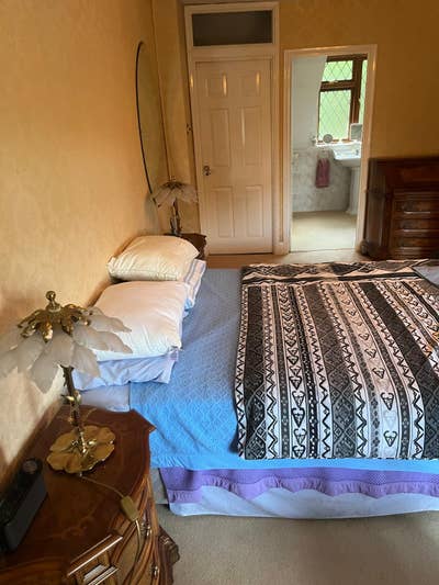 Room in detached house  Main Photo