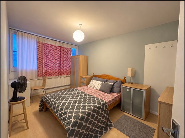 Furnished Double Room to Rent – SW15 4DL Main Photo
