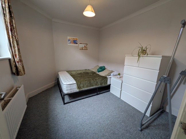 Newly furnished double room near London Rd Station Main Photo