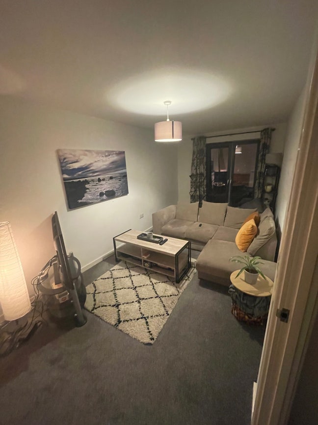 Double room  in modern flat near Oval and Brixton  Main Photo