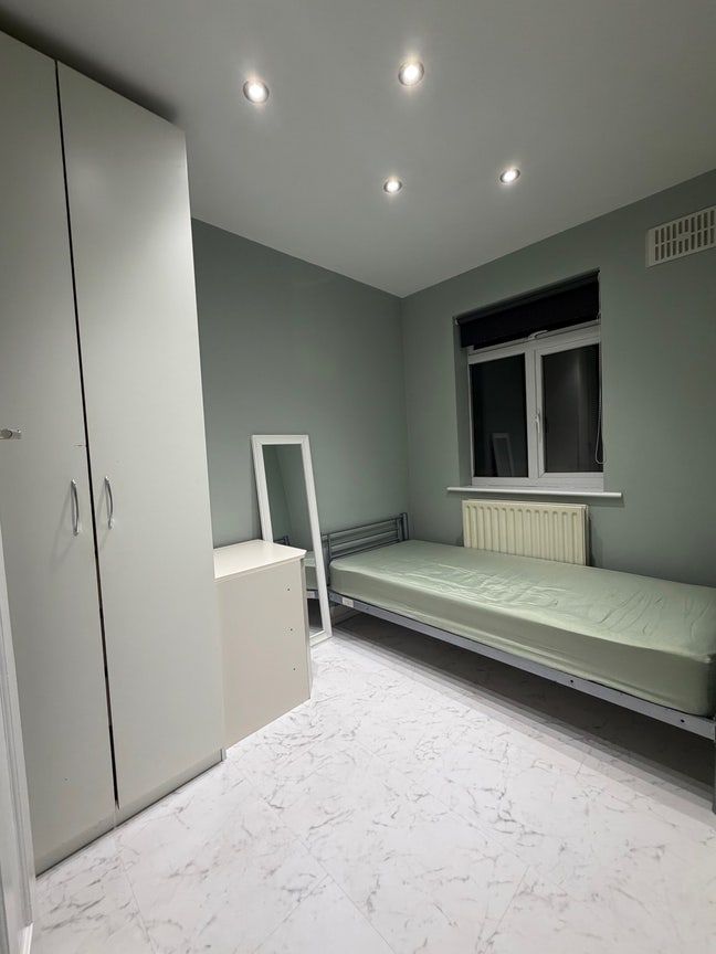 Single room for rent  Main Photo