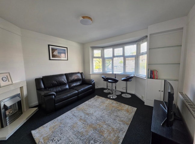 Redecorated 2-Bed, 2 Bath | 3 Floors & Privacy  Main Photo