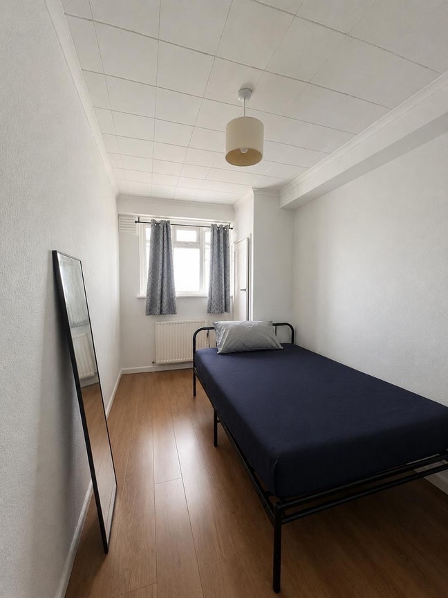 Single Room Available near Tooting/St George’s Main Photo