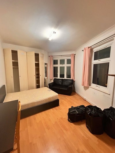 Room to let in Hammersmith Main Photo