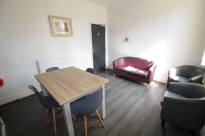 🎓 Academic Year 2027–2028 | 🏡 5-Bed Student Hous Main Photo