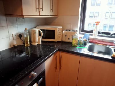 2 double rooms, handy for Uni and city centre  Main Photo